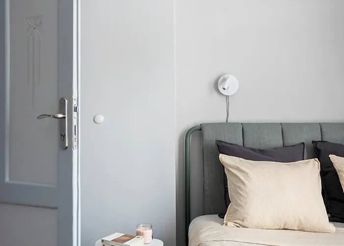 Landmark Luxe 2br With Parking Appartamento *